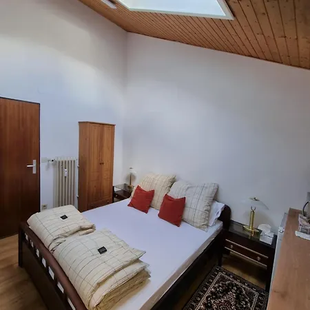 Apartament Cozy In Commercial Centre For Two