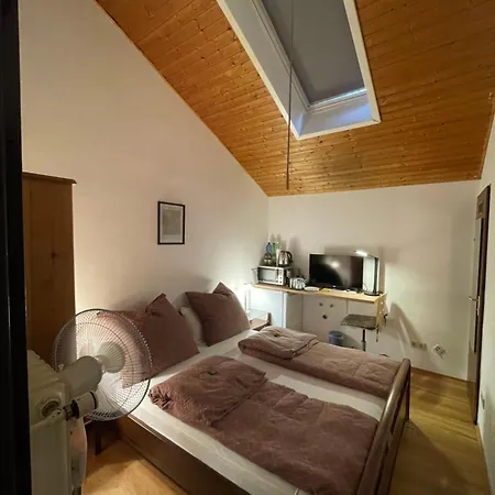 Apartament Cozy In Commercial Centre For Two