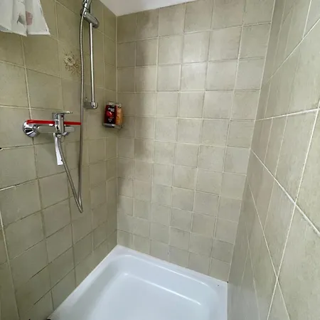 Cozy In Commercial Centre For Two Apartament *