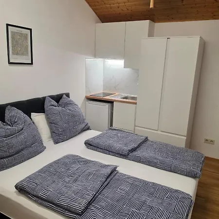 아파트 Cozy In Commercial Centre For Two 운터하칭